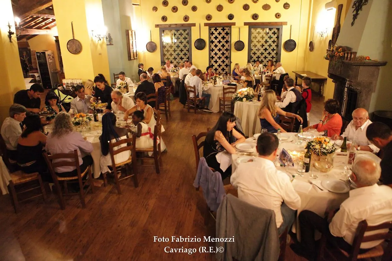 בית חווה Cade Agriturismo Corte Dei Landi איטליה
